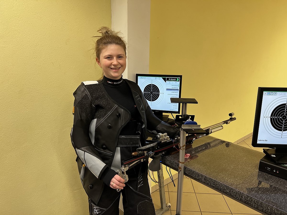 Annika Bunzelt-Welsch tritt mit dem Luftgewehr für die Privilegierte Schützengesellschaft 1612 Ludwigsstadt in der Bayernliga an. Zudem ist sie als Trainerin im Bayernkader aktiv.