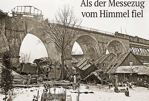 Vor der Eisenbahnbrücke Ludwigsstadt liegen zahlreiche Trümmer des Güterzuges.